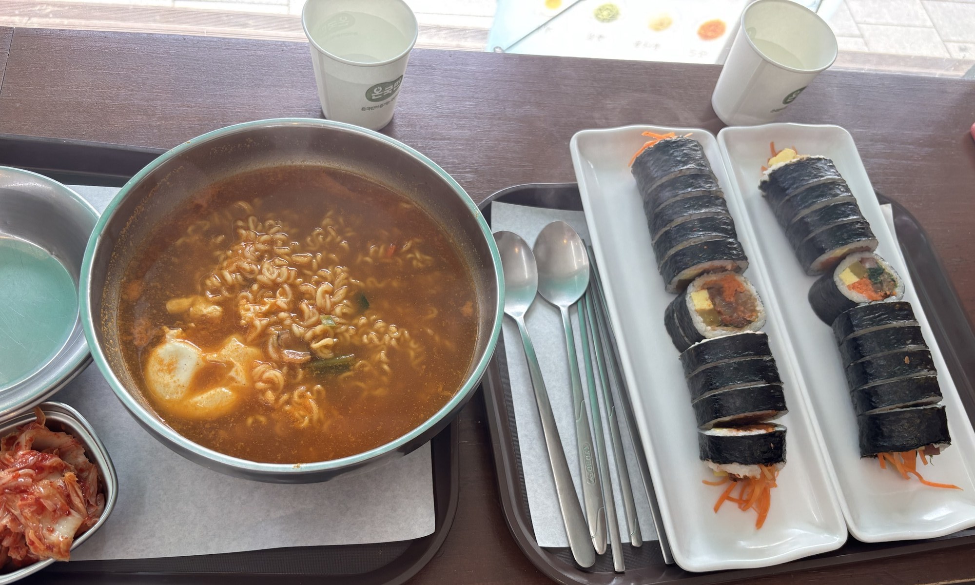 Gimbap and Ramyeon: Korea’s Classic Cheap Meal (+ Tank’s Pick near Hyehwa)