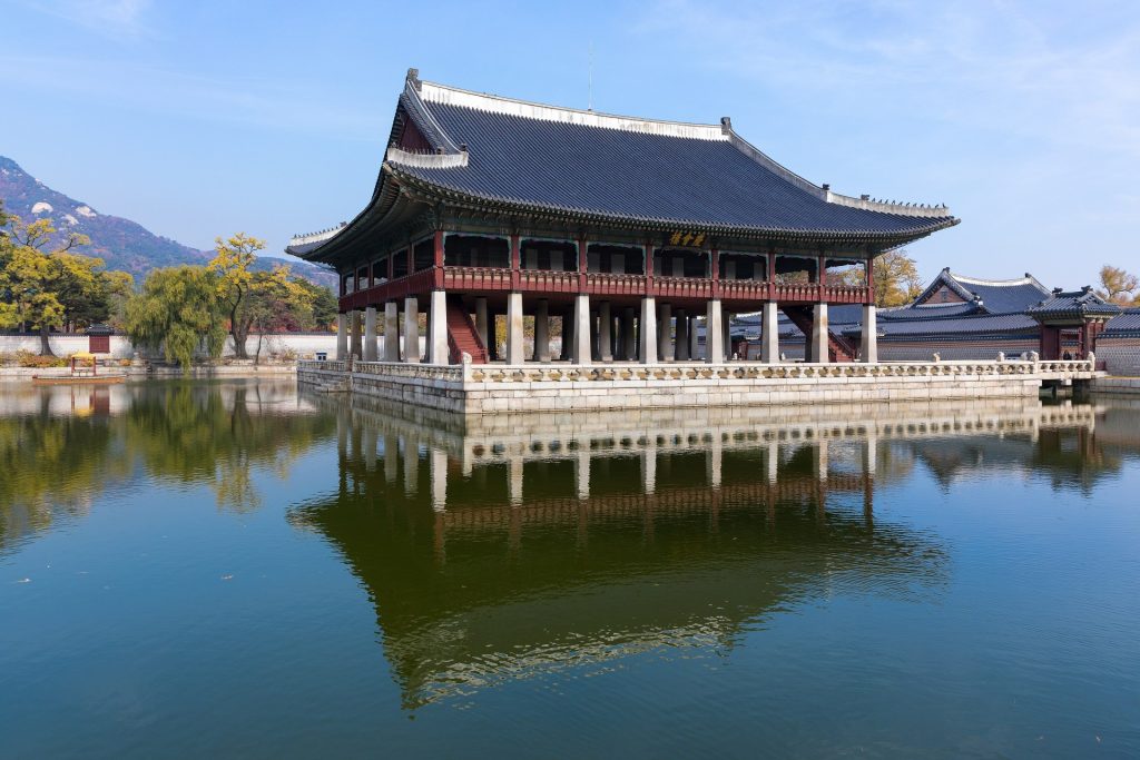 Gyeonghoeru pavilion at Gyeongbokgung Palace, a morning stop before temple-food lunch near Jogyesa