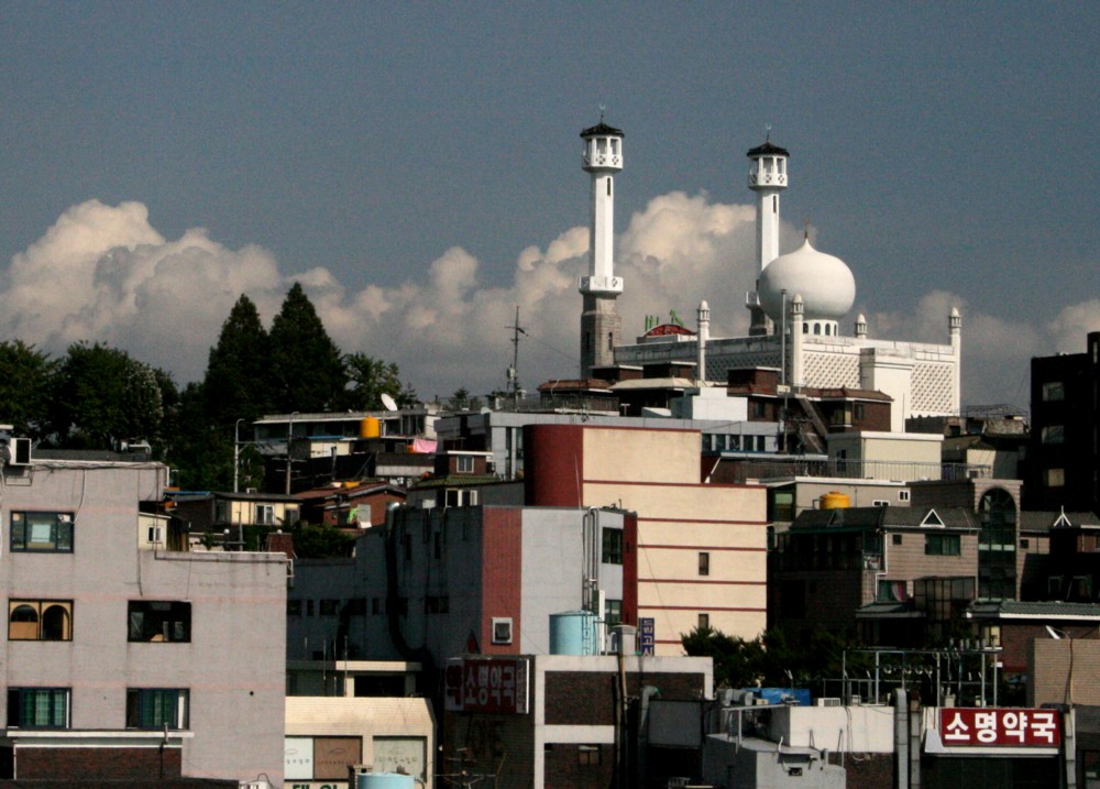 Halal Restaurants in Seoul (2026): Where Muslim Travelers Can Eat Korean Food