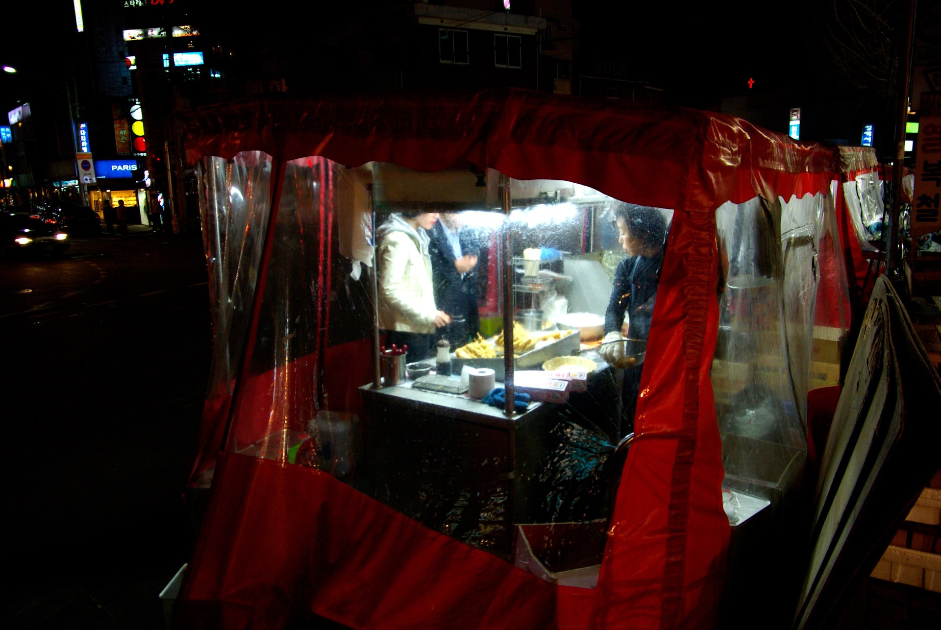 How to Pay for Food in Korea (2026): Cards, Cash, T-money and WOWPASS