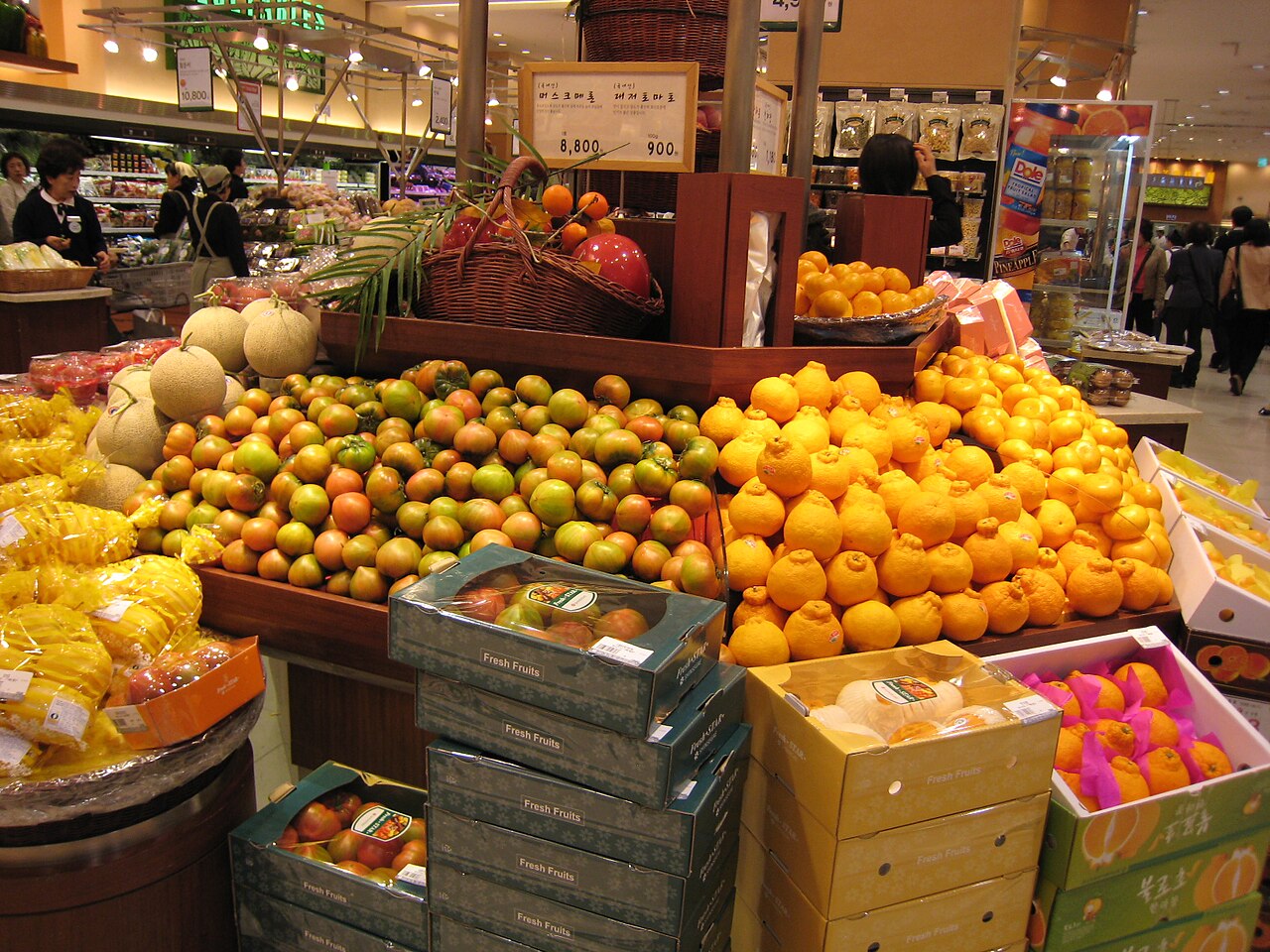 Korean Fruits You Must Try: Seasons, Prices and How to Buy Them (2026)