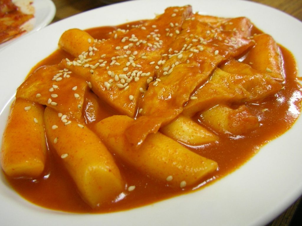 Tteokbokki, spicy rice cakes