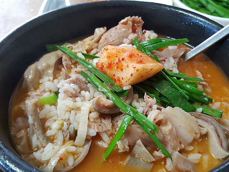 Korean pork-and-rice soup