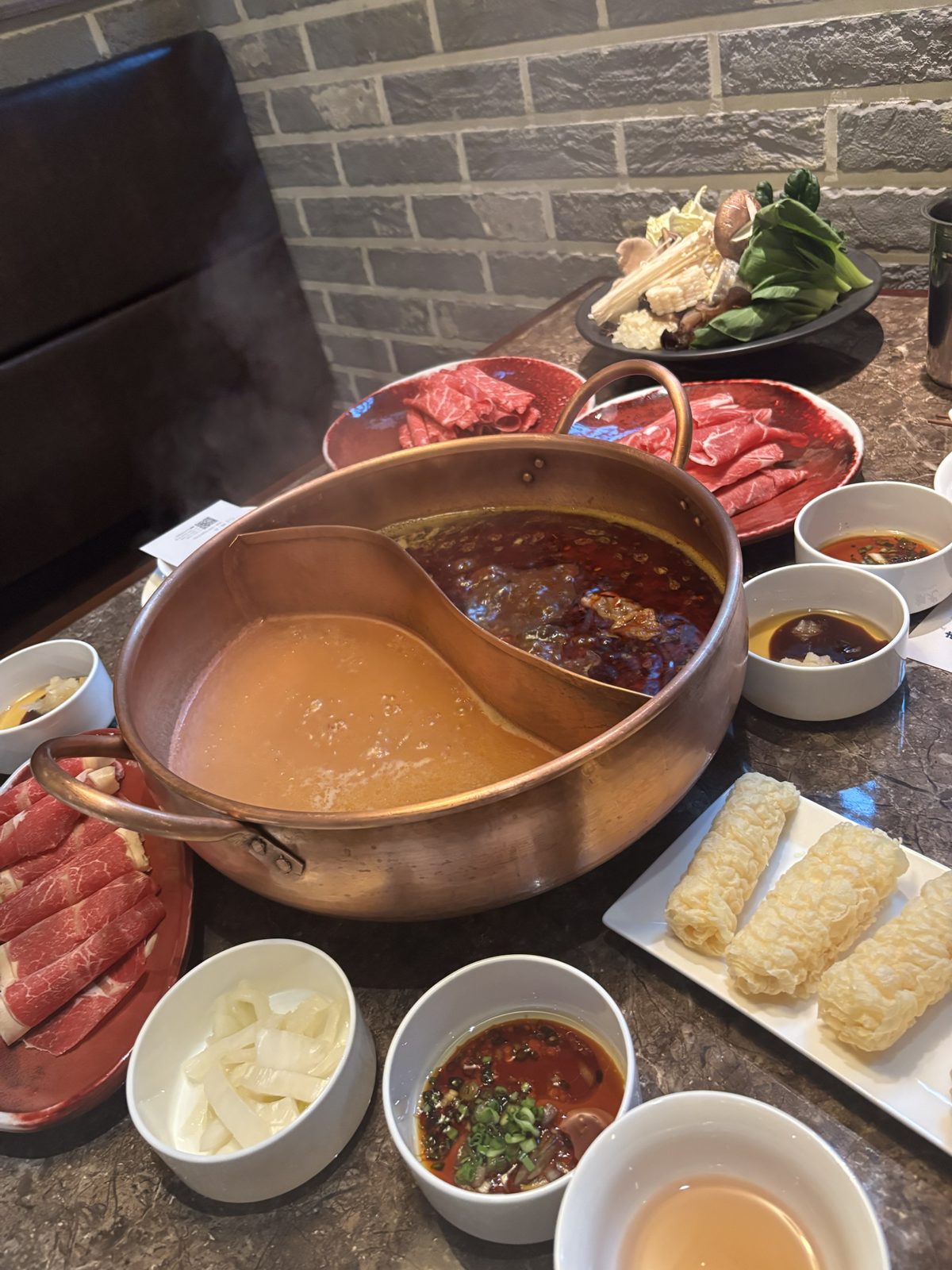 Jogwang Nonhyeon: The Culinary Class Wars “Comic Book Chef” Hot Pot in Seoul (Tank’s Pick)